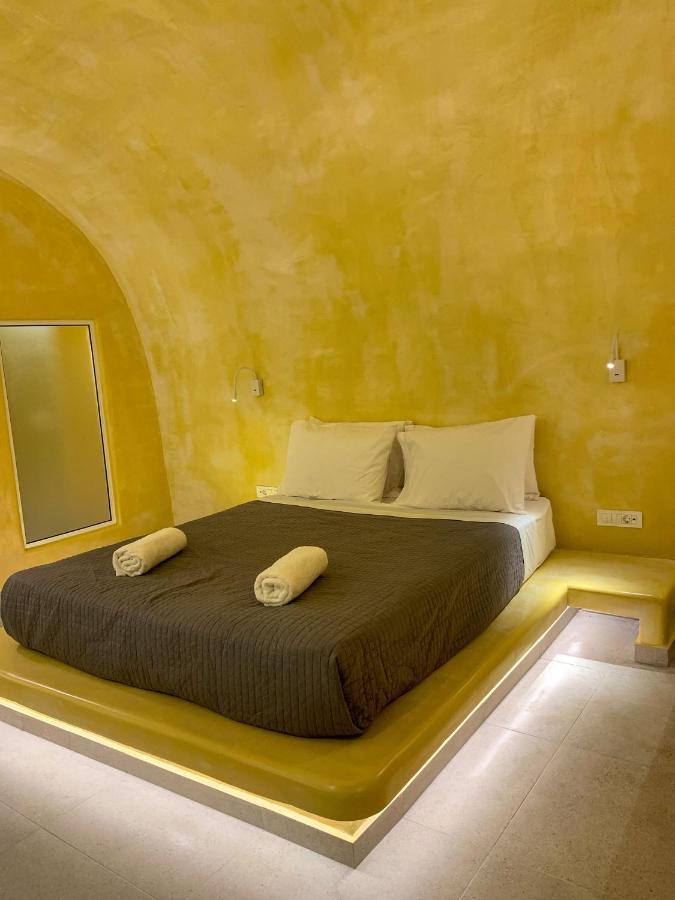 M Residence Santorini Conelia Cave Fíra Kültér fotó